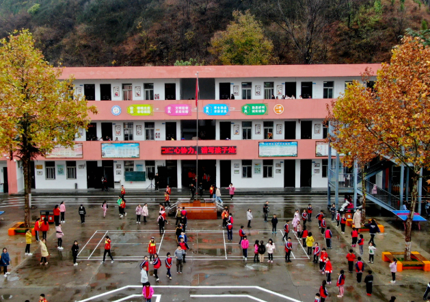 城乡接合部乡村地区的资源短板避免“学位过剩”与“入学难”