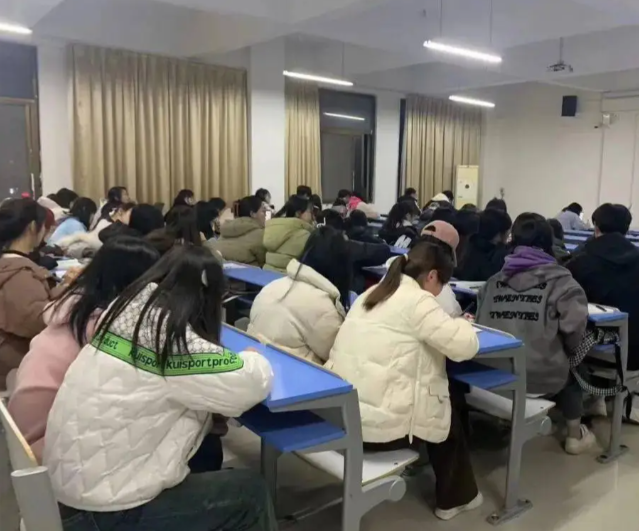 了解与关心学生将管理育人服务育人落到实处服务于学生的全面成长 了解与关心学生将管理育人服务育人落到实处服务于学生的全面成长